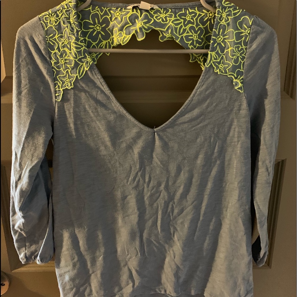 Cutout back top